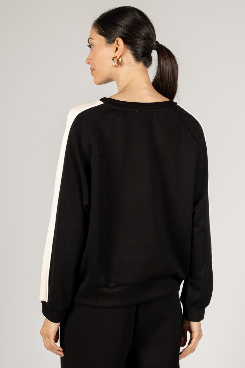 Scuba Contrast Pullover - Black