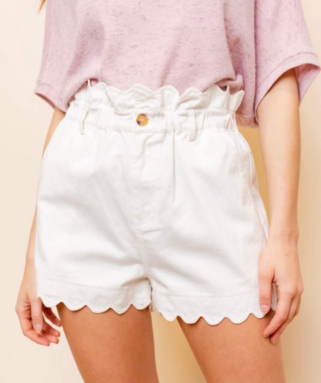 Scallop Elastic Waist Shorts