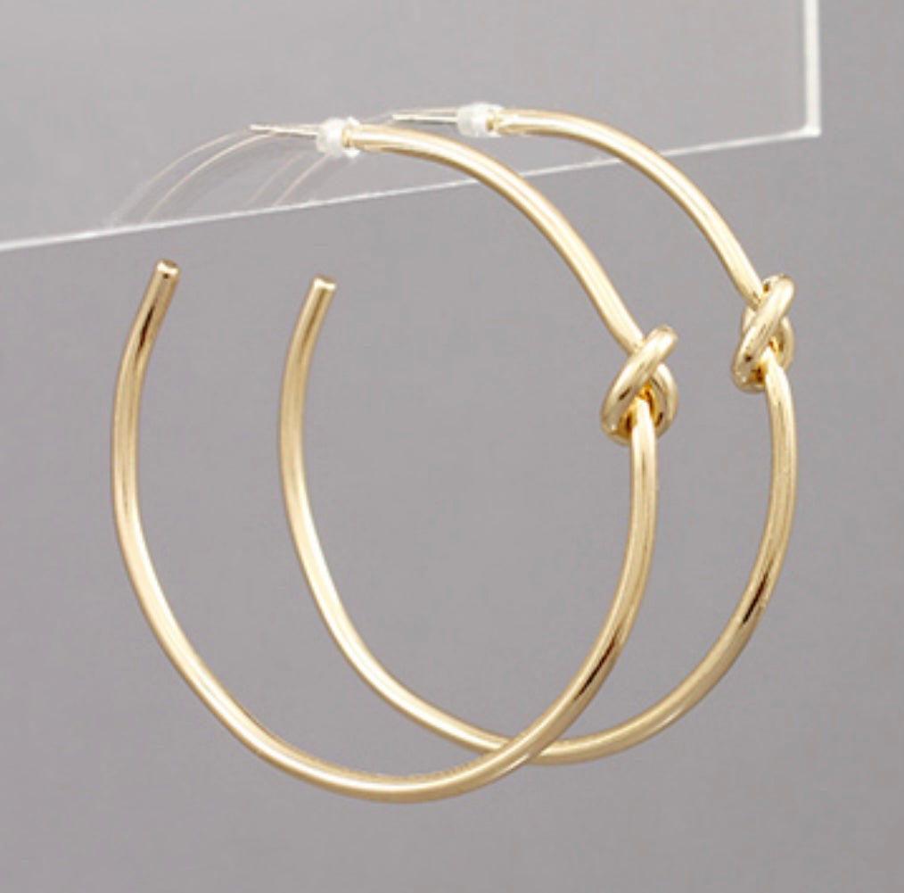 Knotted Hoops